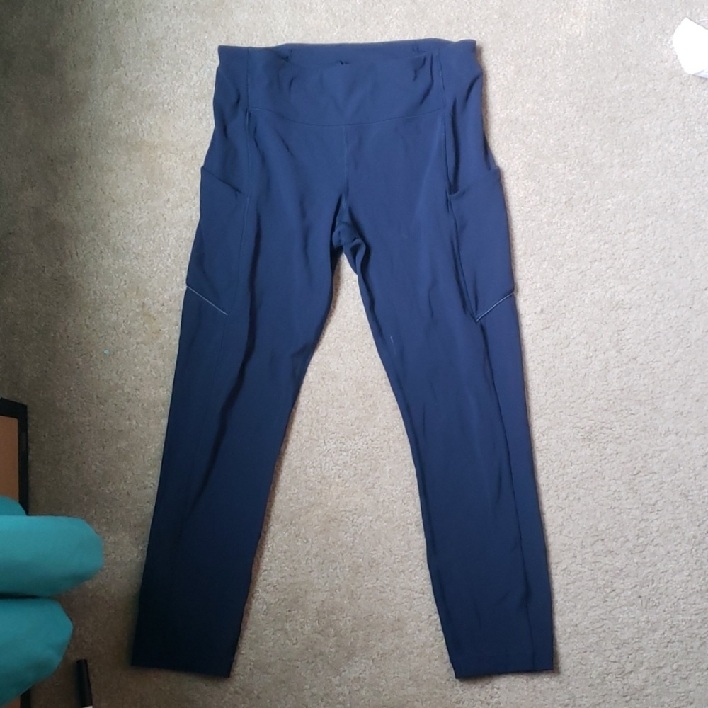 Lulu Lemon Capri Blue Yoga Leggings